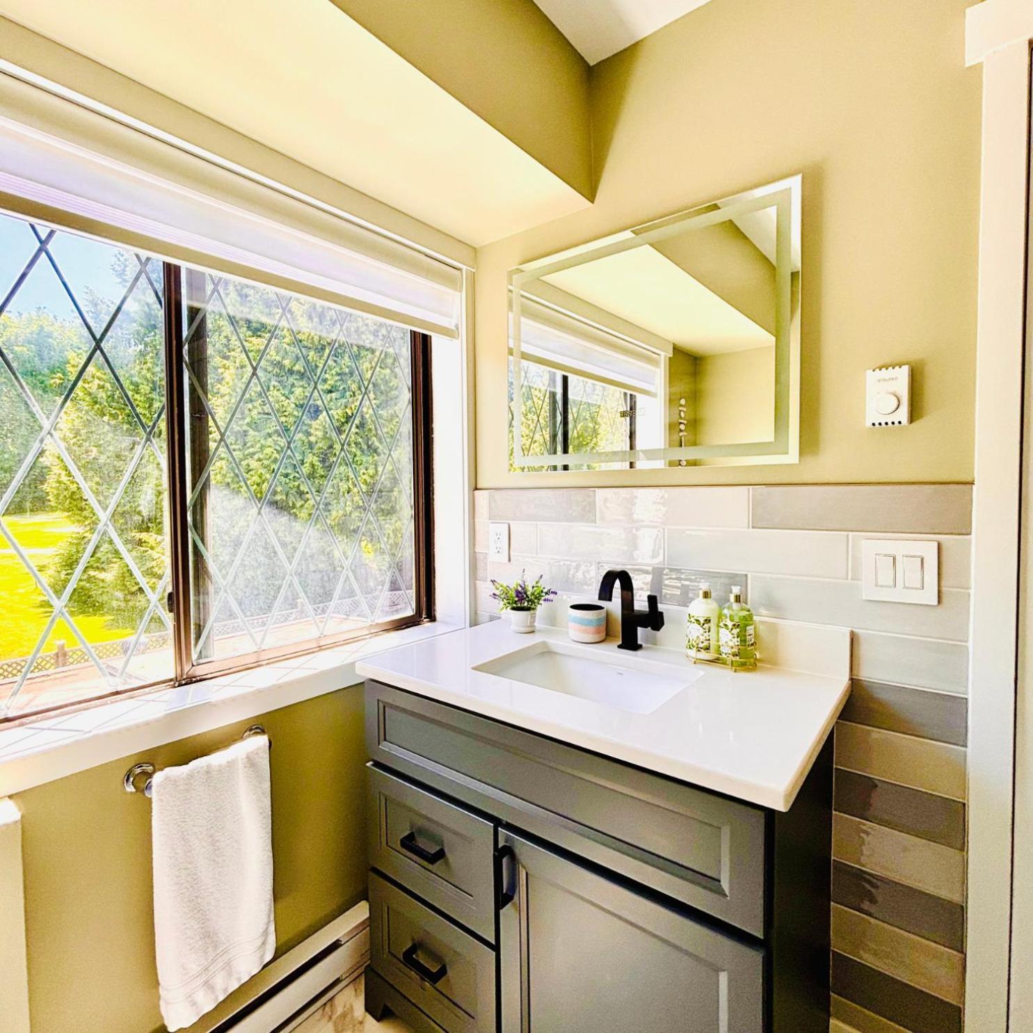 Oceanside Manor - Golf Course View Bed & Breakfast Qualicum Beach Bagian luar foto